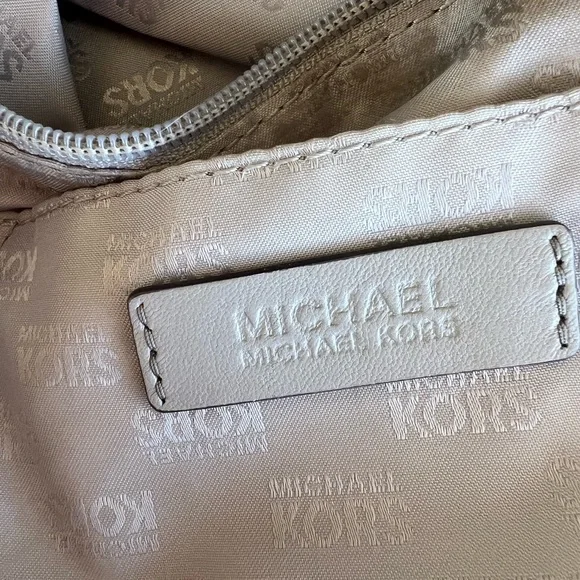 2016 VTG Michael Kors Susannah Lg Quilted-Leather Tote/Shoulder Bag ~ Pearl Grey - Picture 5 of 14